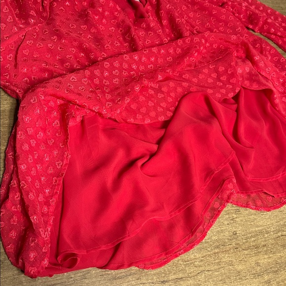 Torrid nwt magenta hot pink heart print Valentine’s Day date magenta blouse top - Picture 7 of 7